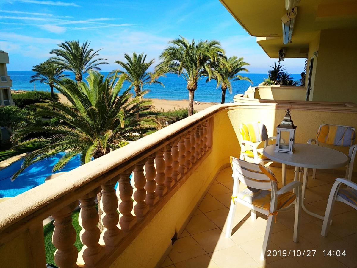 Estupendo En Primera Línea De Playa Y Con Vistas Al Mar Apartamento *