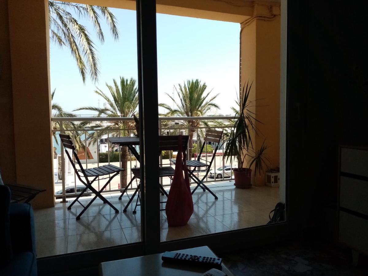 Magníficas Vistas Al Puerto De Apartamento Dénia