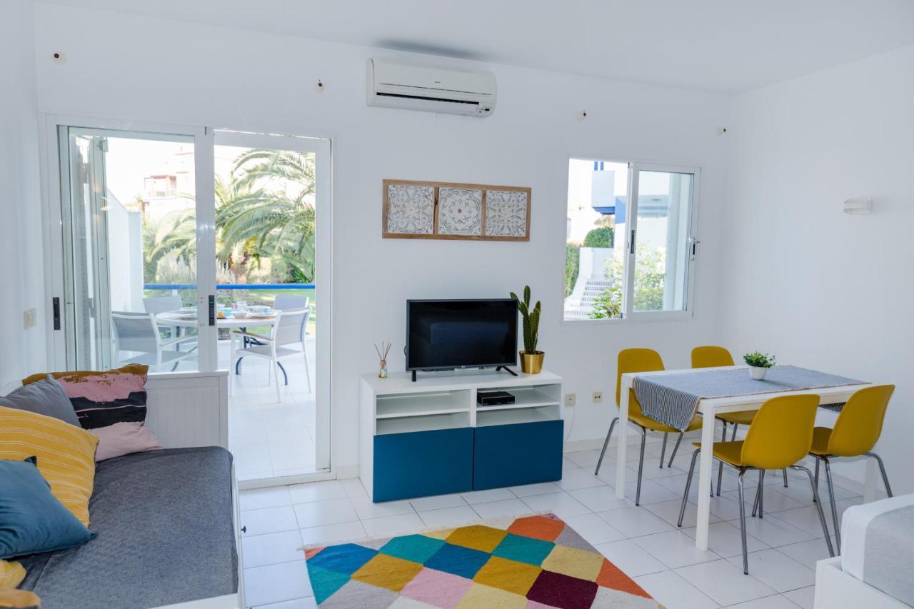 Cala Blanca Beach Studio Apartment *
