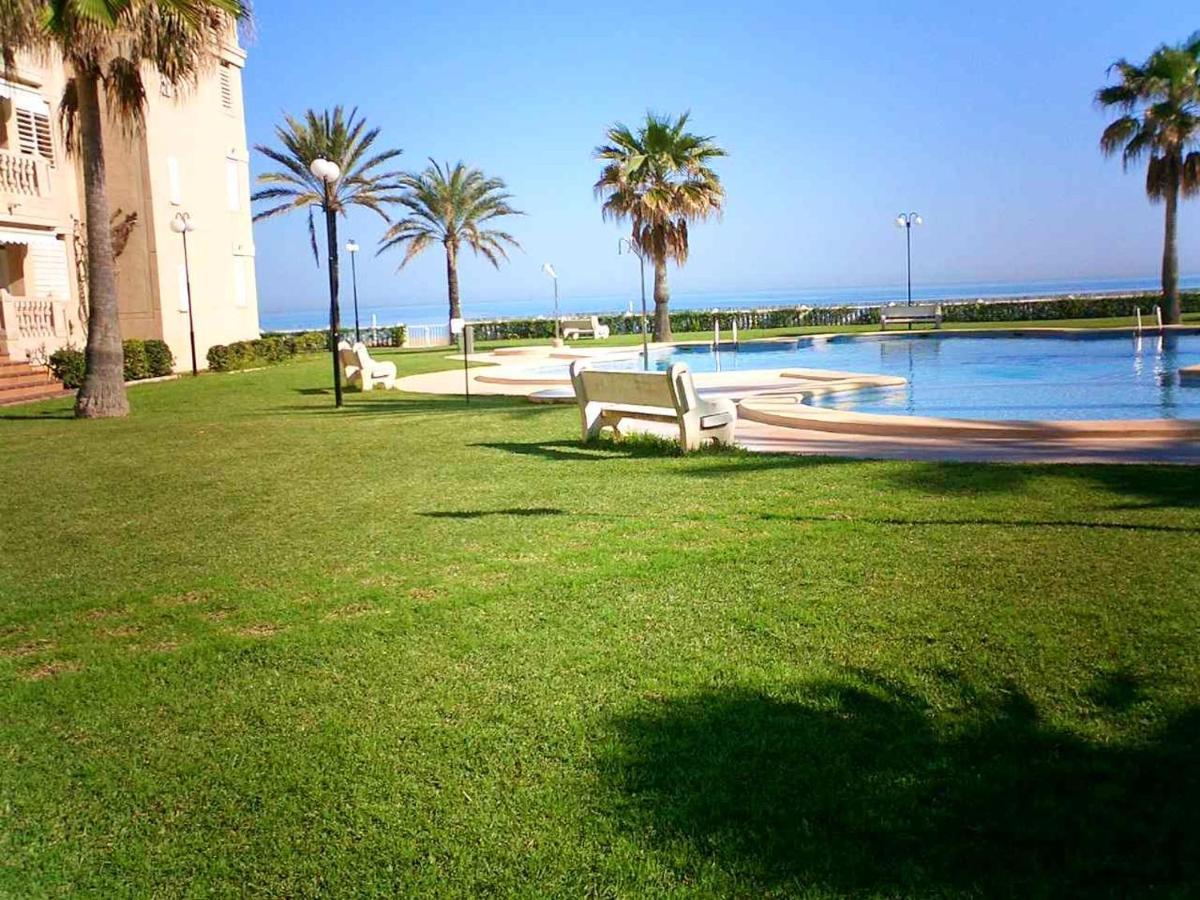 Сasa de vacaciones Comfortable House In With Pool