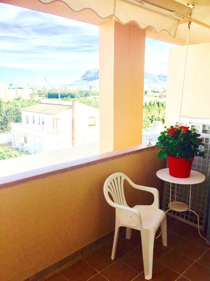 With Shared Pool In 40 M² Mountain View * Denia