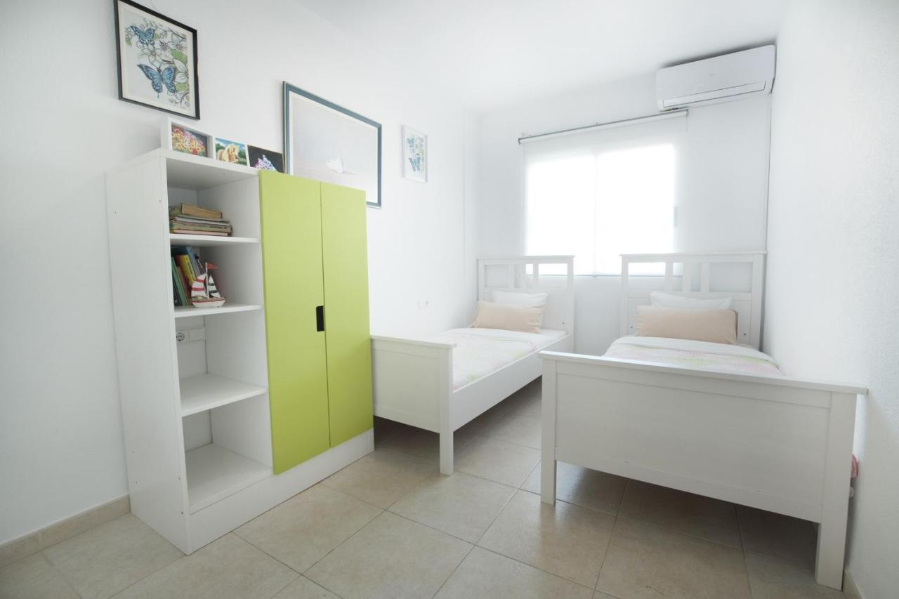 Apartamento Paraiso Ii, Piscina, Barbacoa, Padel ,parking, Primera Linea Del Mar Dénia