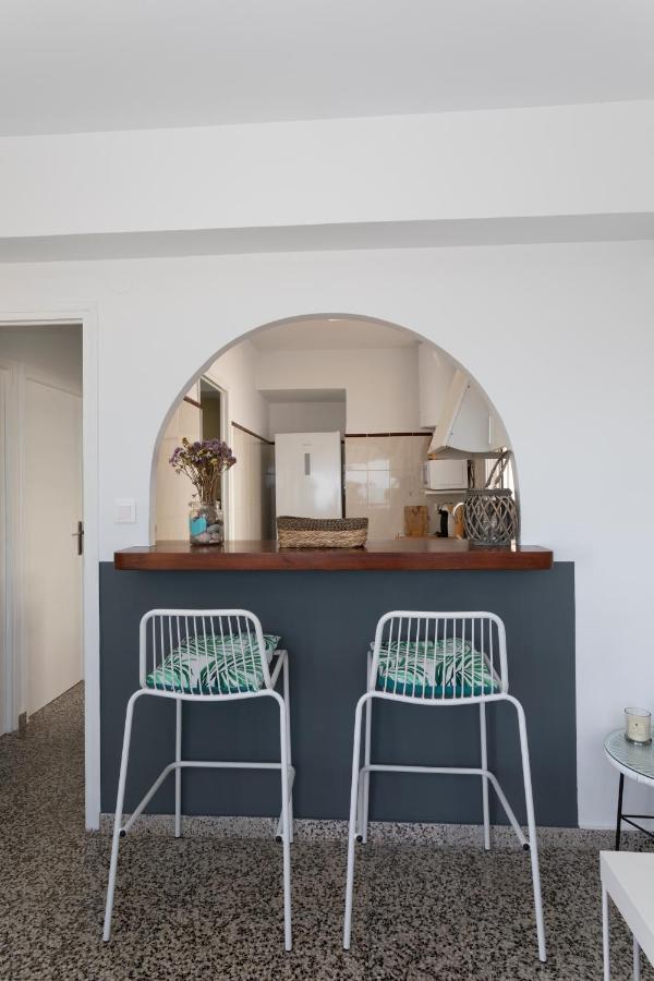 Apartment Chopos, 2 Dormitorios, Frente Al Mar, By Bookindenia