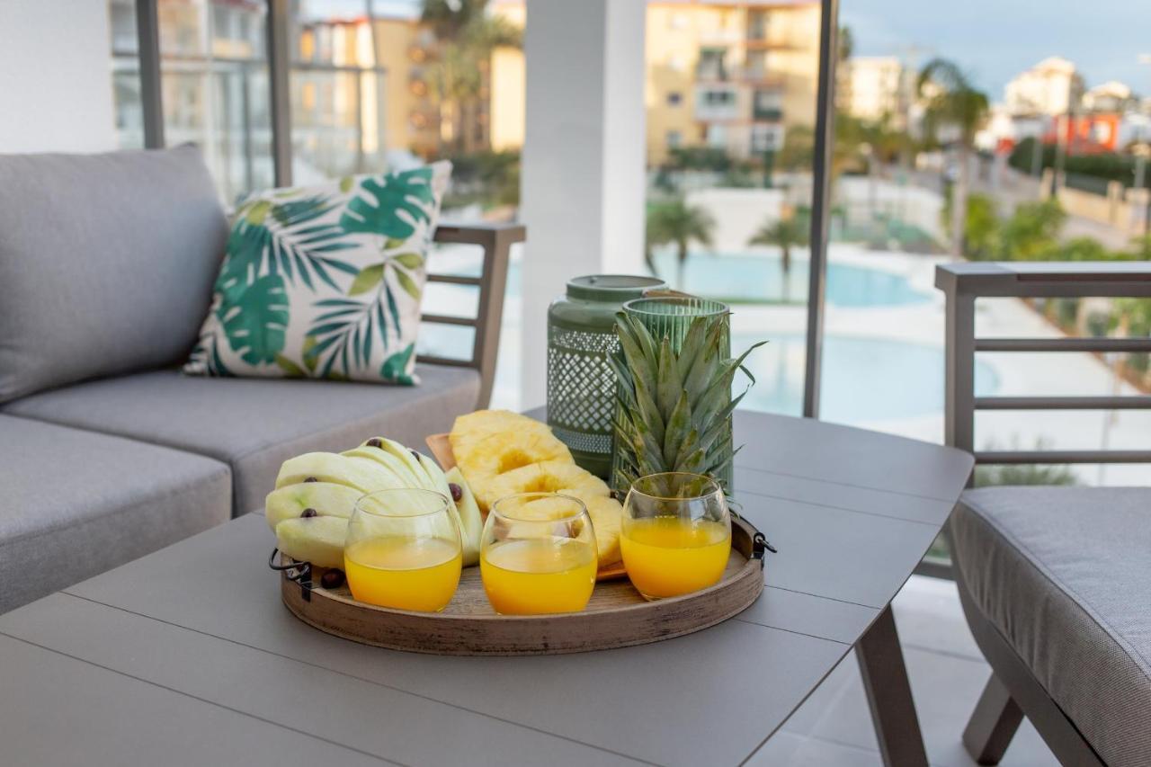 Sunny Beachside With Pool