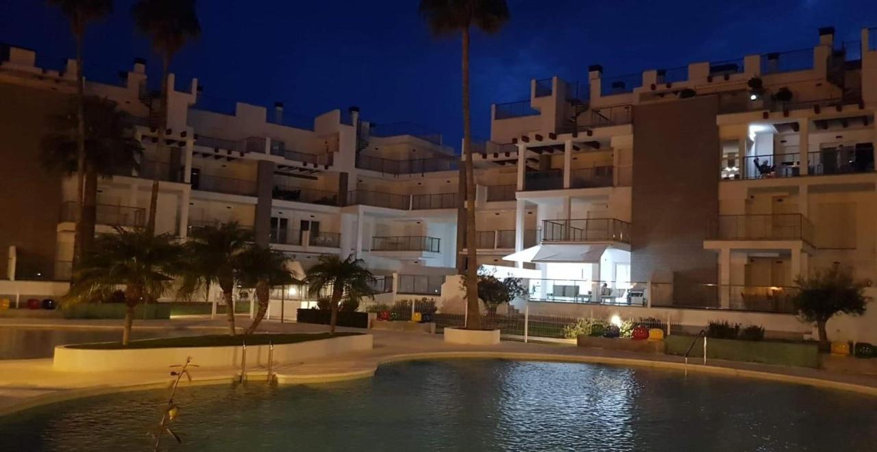 Sunny Beachside With Pool * Denia