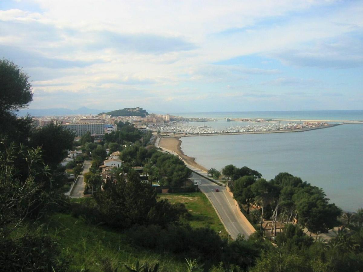 Adosado En Urbanizacion Con Precioso Jardin Holiday home Denia