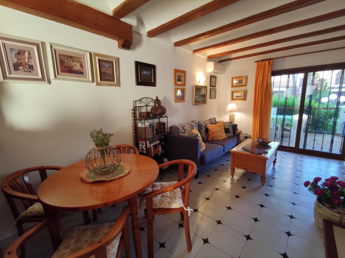 Apartment First Line In Denia