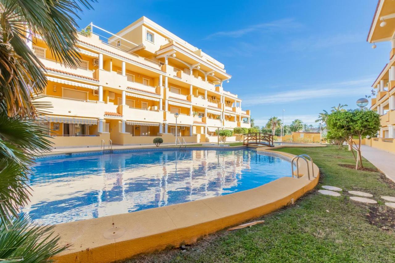 Penthouse Melva *