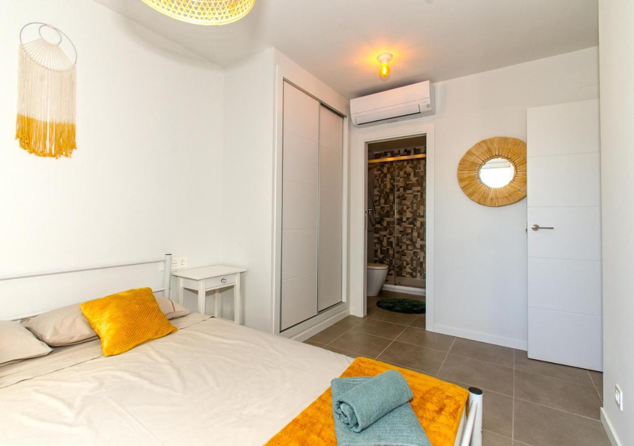 Apartamento Victoria Playa Iii Con Gran Terraza *