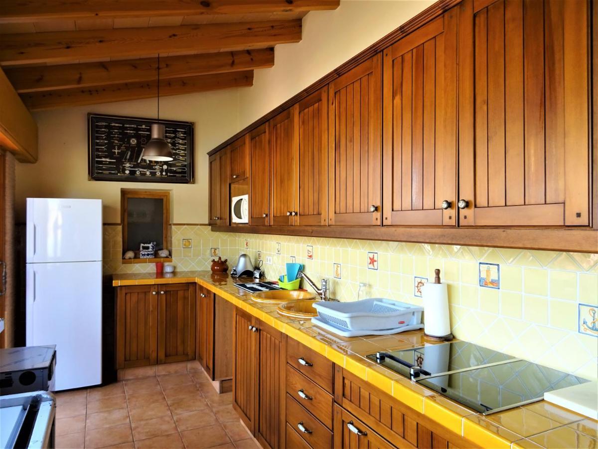 With Private Pool And Tennis Court 150 Metres From The Sea-villa El Olivo Villa *