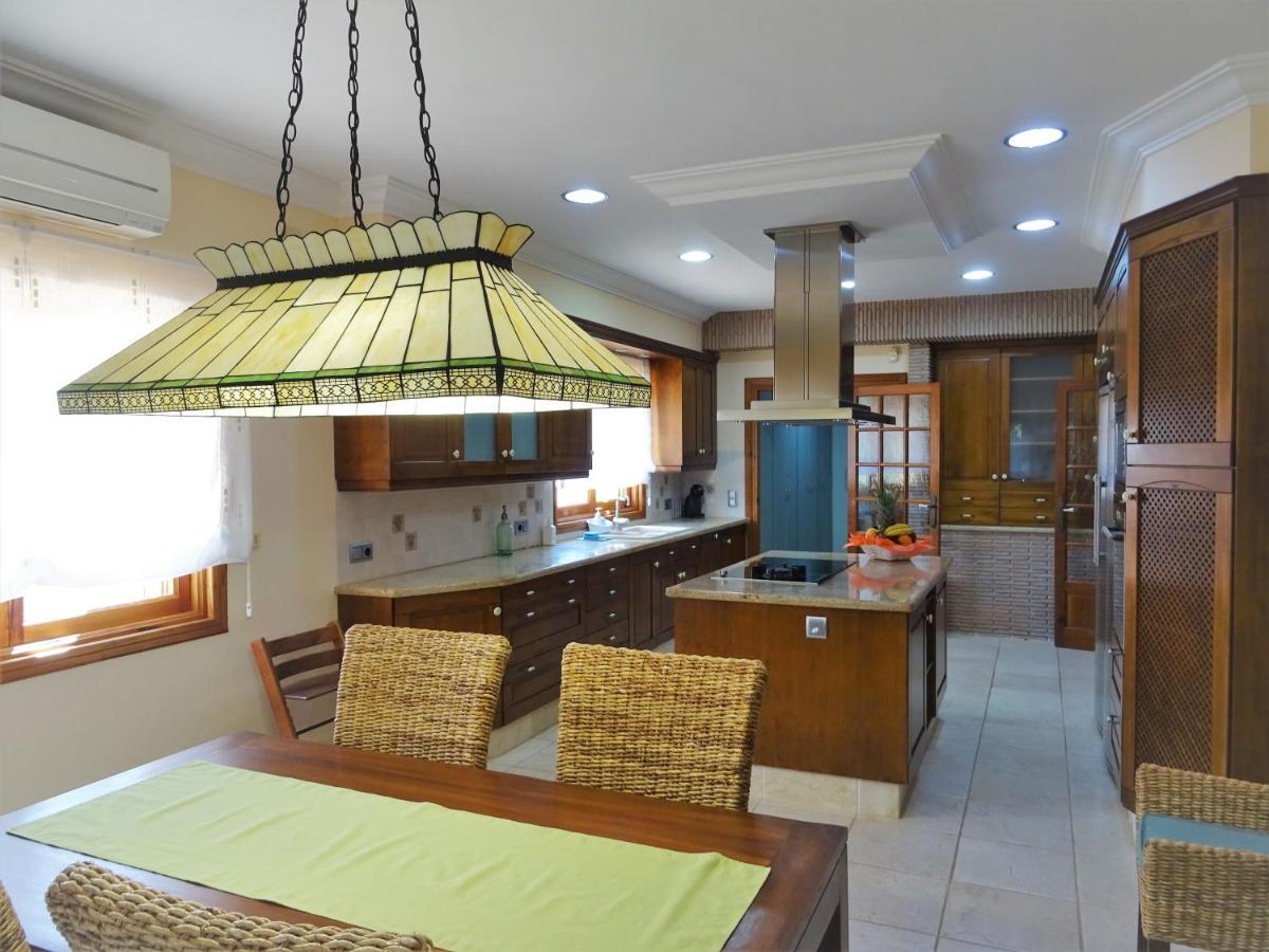 With Private Pool And Tennis Court 150 Metres From The Sea-villa El Olivo Villa *