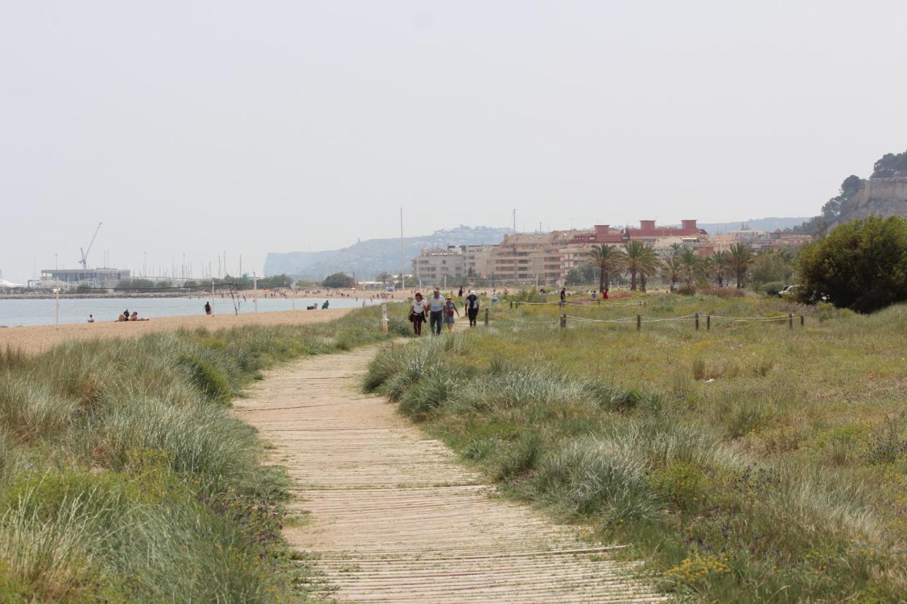 0704 Ap Victoria I * Dénia