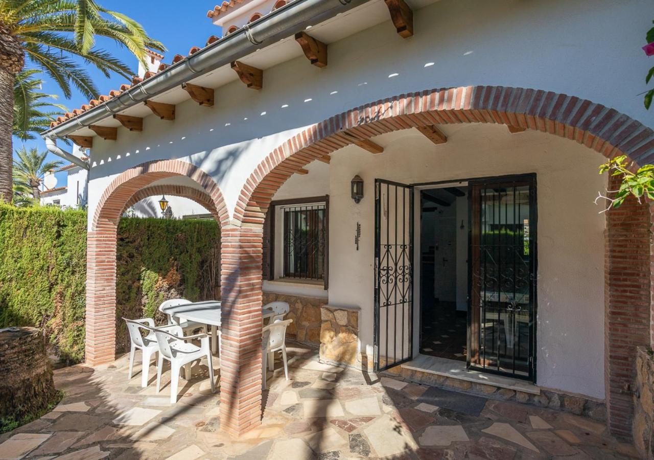 La Casa De La Playa. Piscina, Wifi Y Terraza. Holiday home