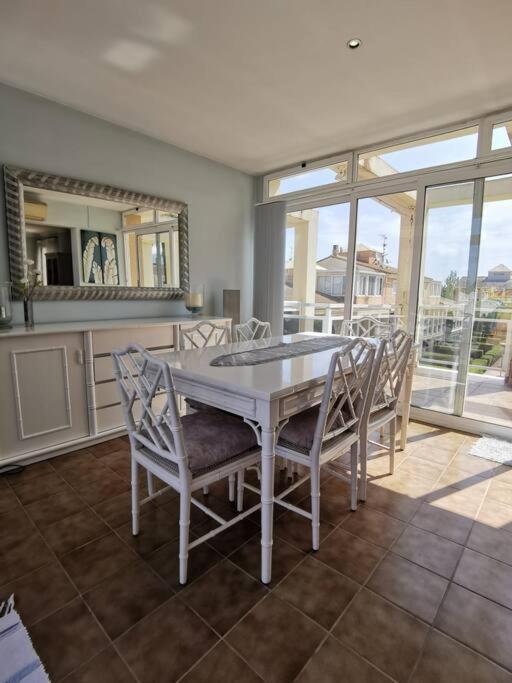 Perfect Family Holiday! Modern Penthouse In Only 200 M To The Beach! *