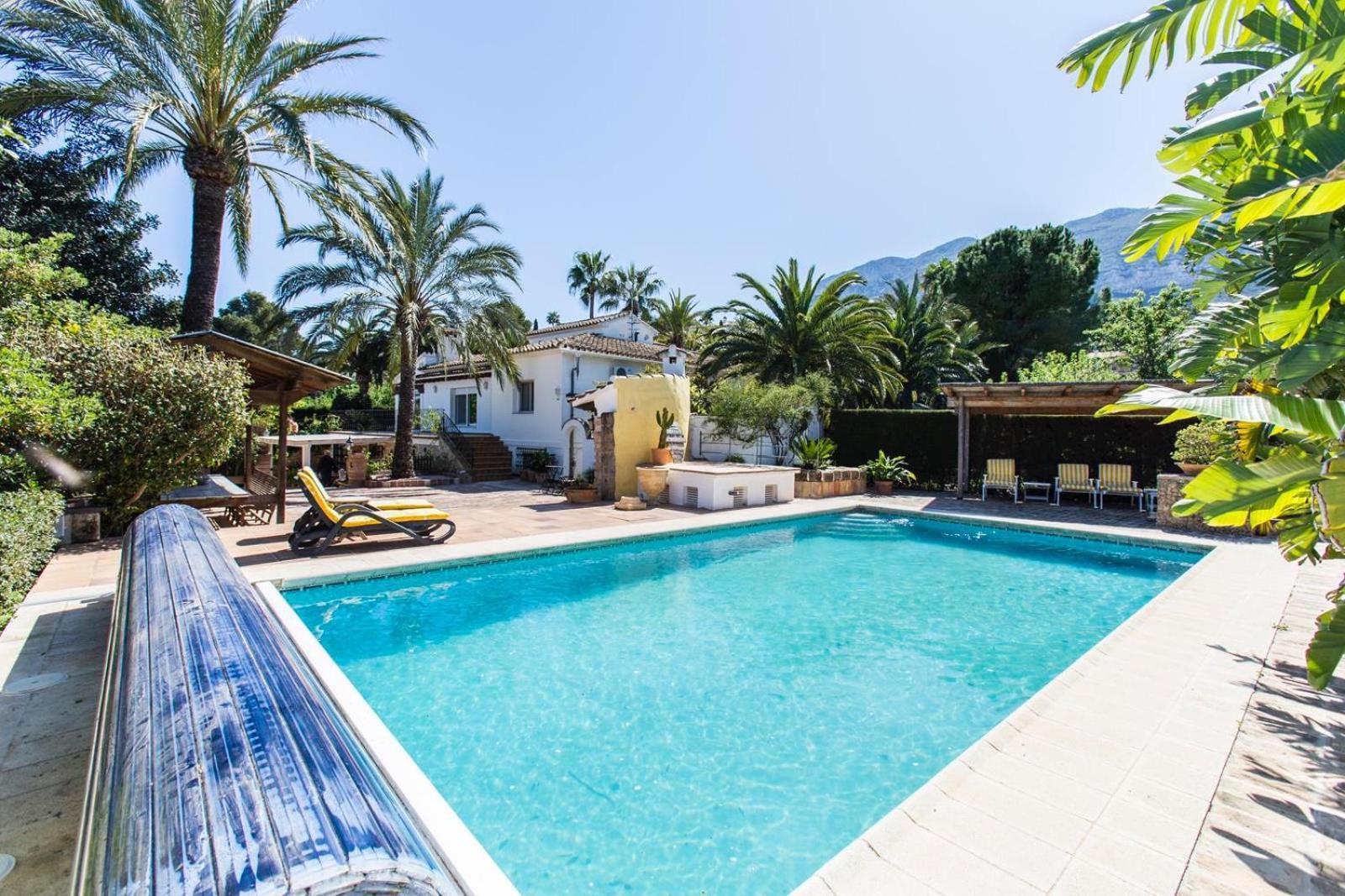 Pepe Villa