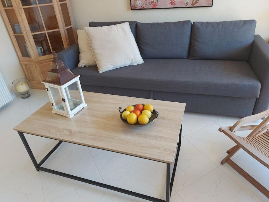 Estupendo En Primera Línea De Playa Y Con Vistas Al Mar Apartamento *