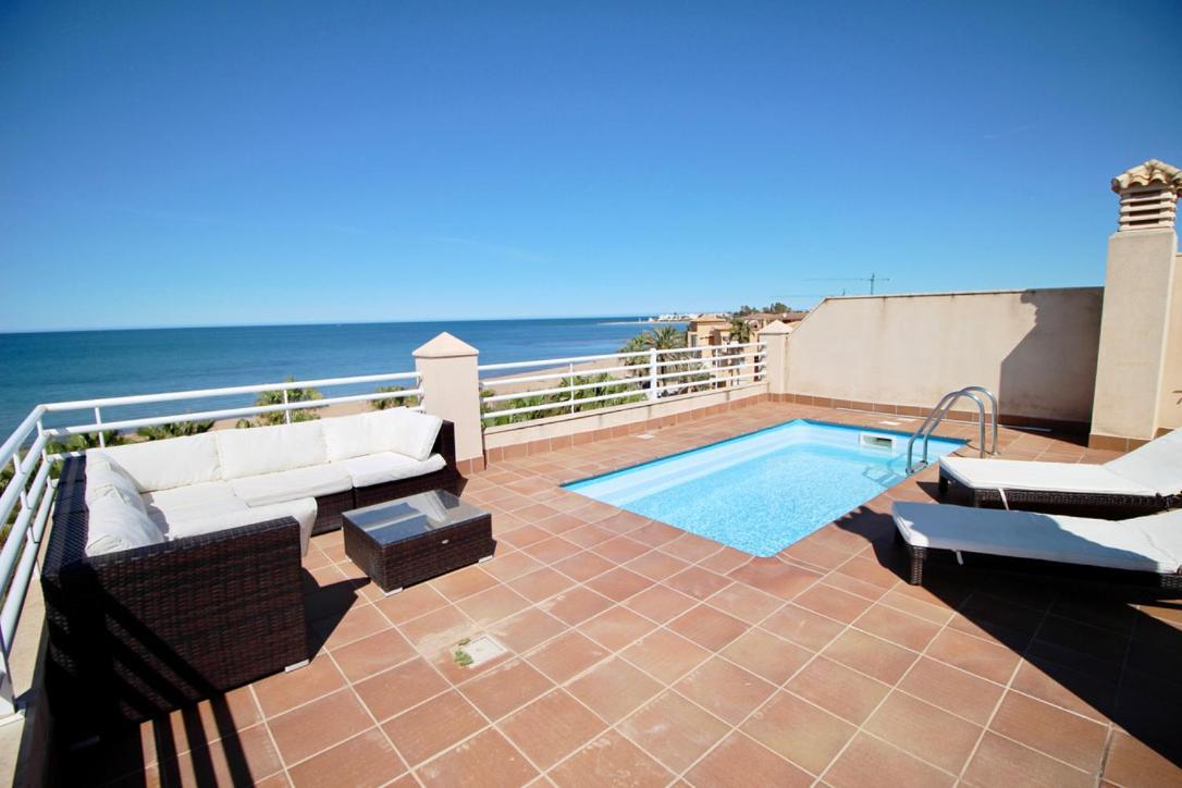 Atico Con Piscina Privada En Primera Linea Apartment *