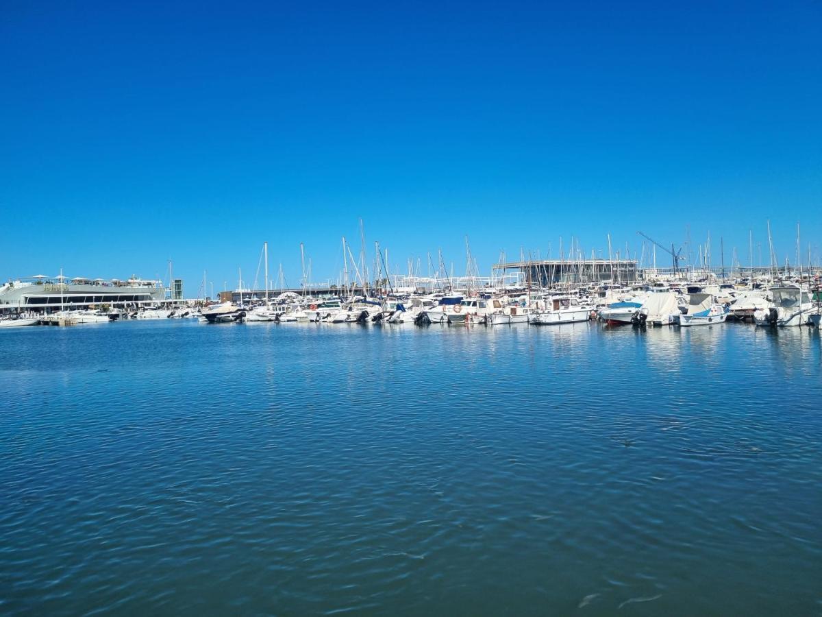 Apartamento En Frente Al Puerto!