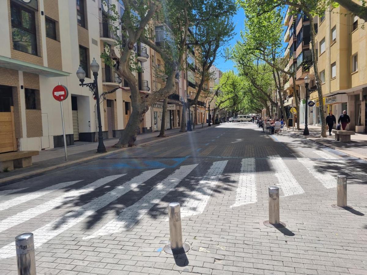 En Frente Al Puerto! Dénia