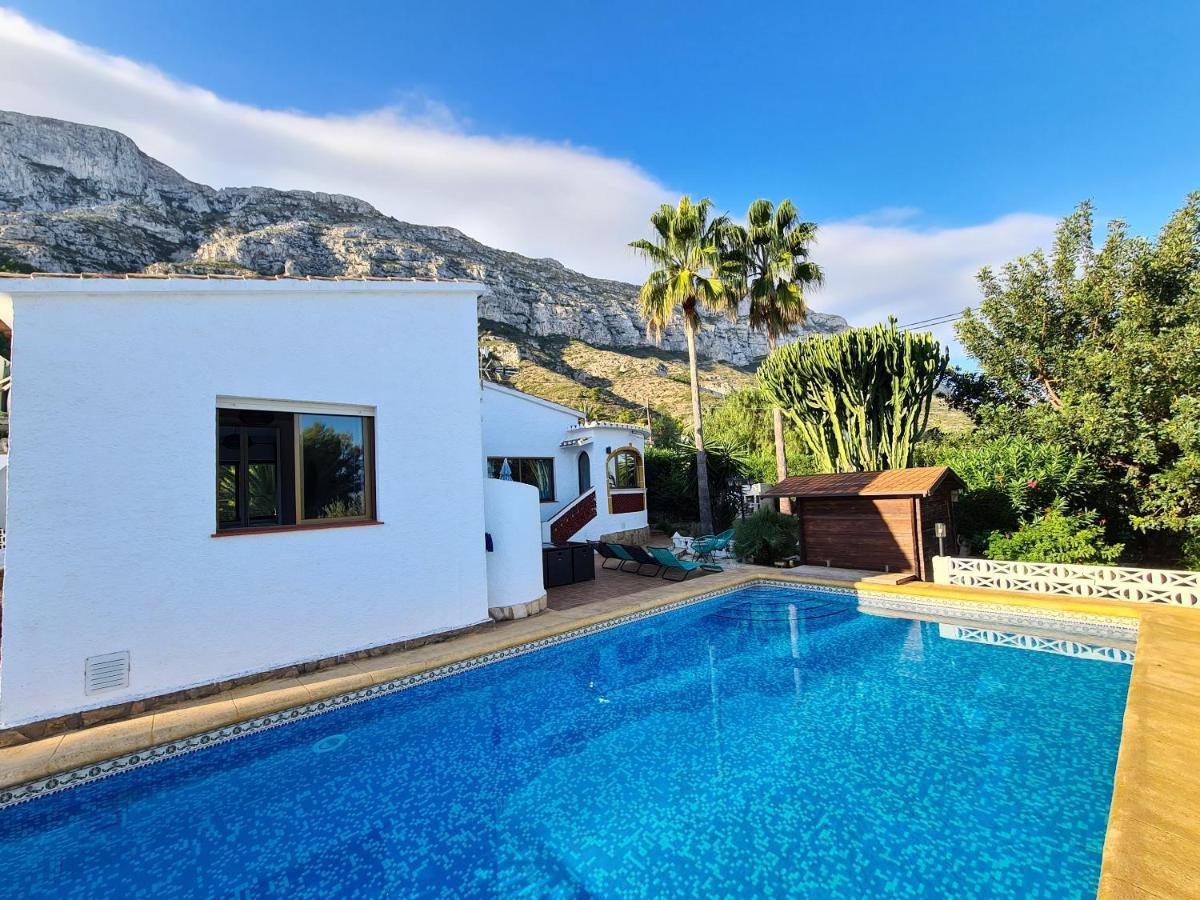 Villa Sunny In With Private Pool And Sea View