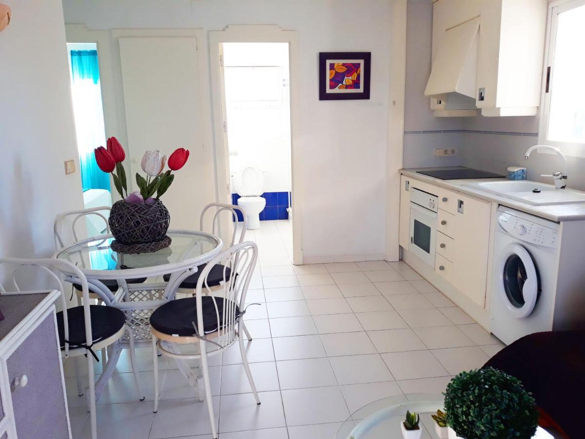 Parejas, Ninos Pequenos 4pax * Denia