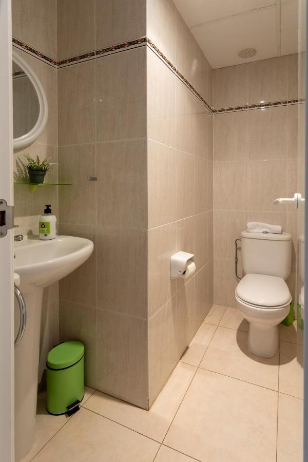 Apartment Dunas, Bajo, 2 Dormitorios, 25m Del Mar, By Bookindenia *