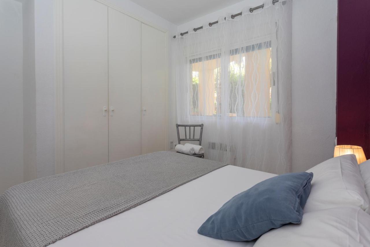 Apartment Dunas, Bajo, 2 Dormitorios, 25m Del Mar, By Bookindenia *