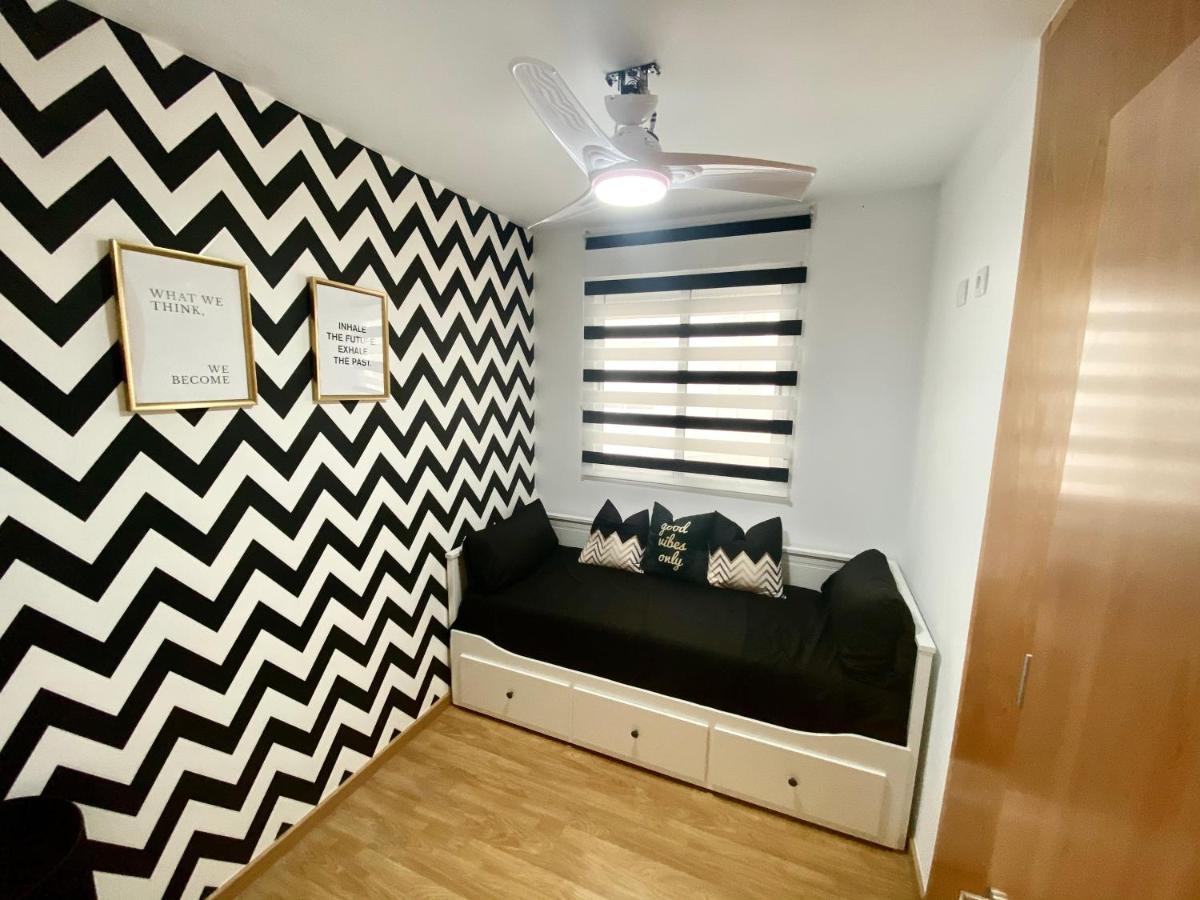 Modern 3 Bedroom In Center Of Apartamento