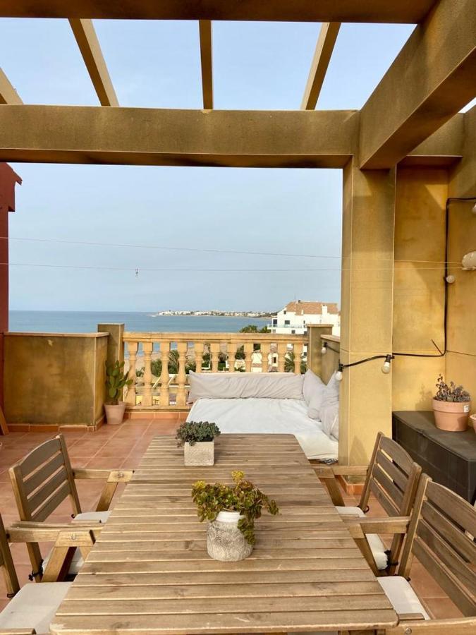 Acogedor En 1 Línea De Playa Apartamento