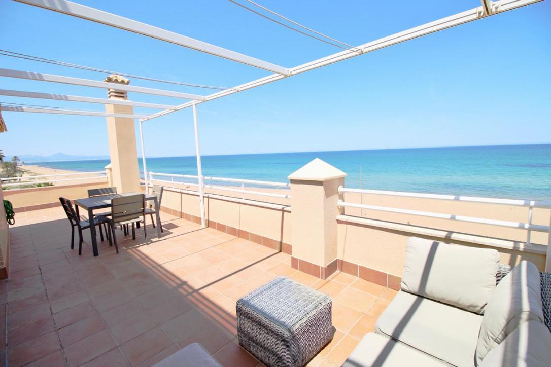 Atico Frontal Al Mar Con Piscina Privada By Homeprive