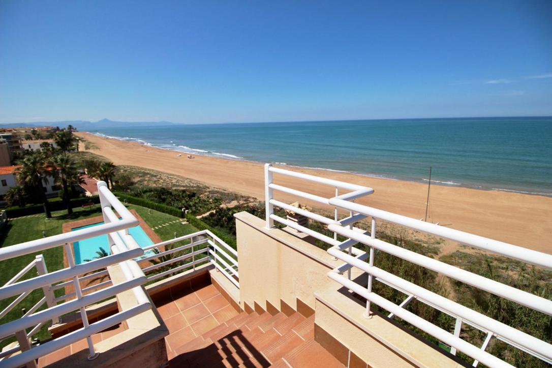 Atico Frontal Al Mar Con Piscina Privada By Homeprive Apartment