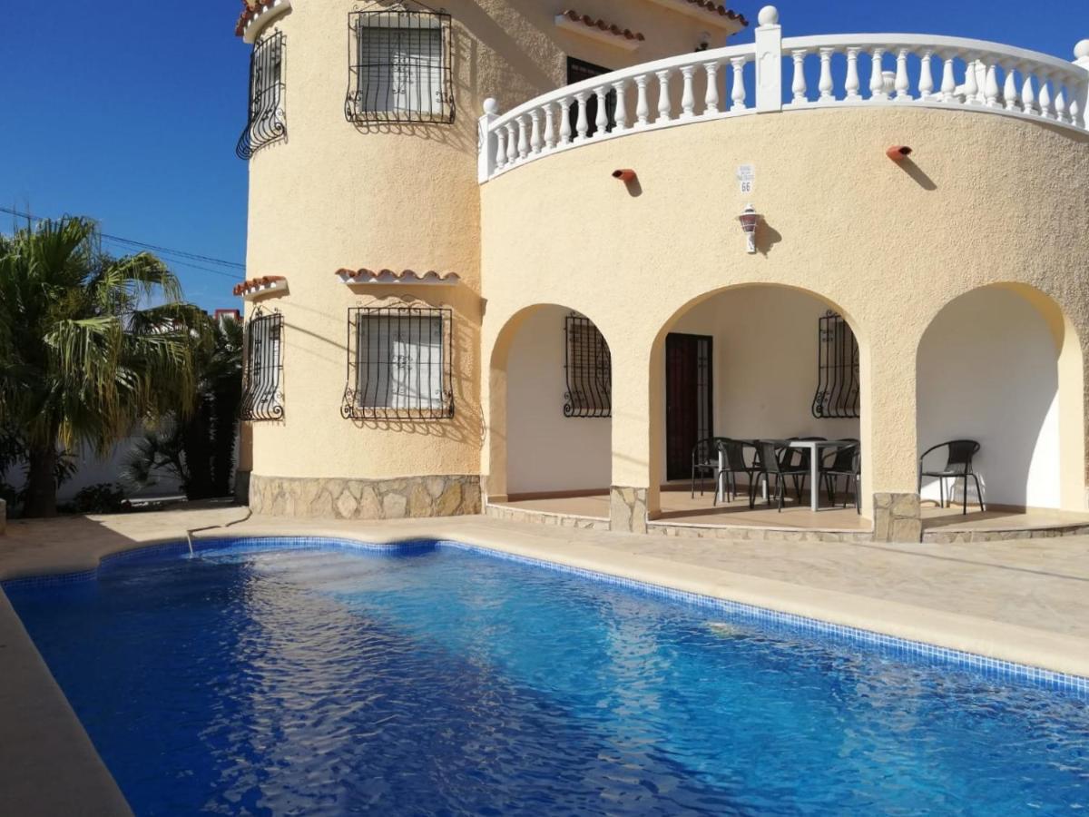 Carolina Locdenia Villa