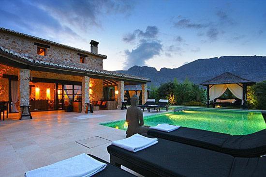 Villa Los Drossos 10 Pax *