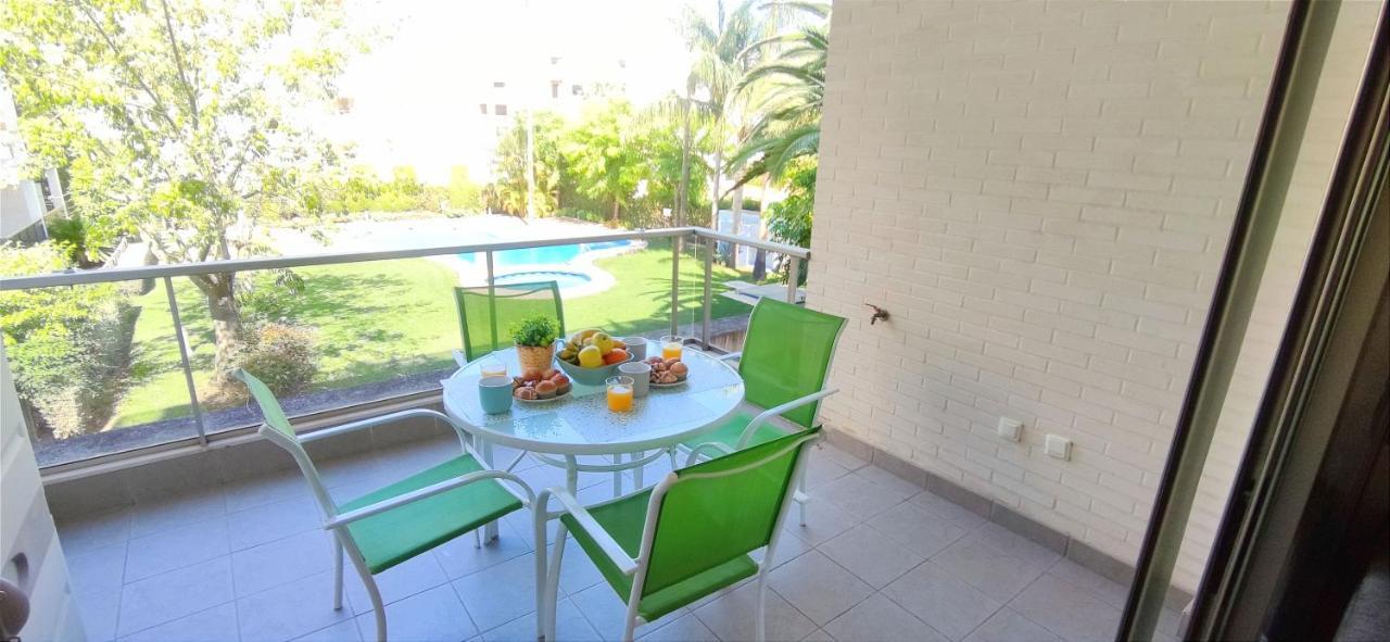Zephyrus By Costa Apartment