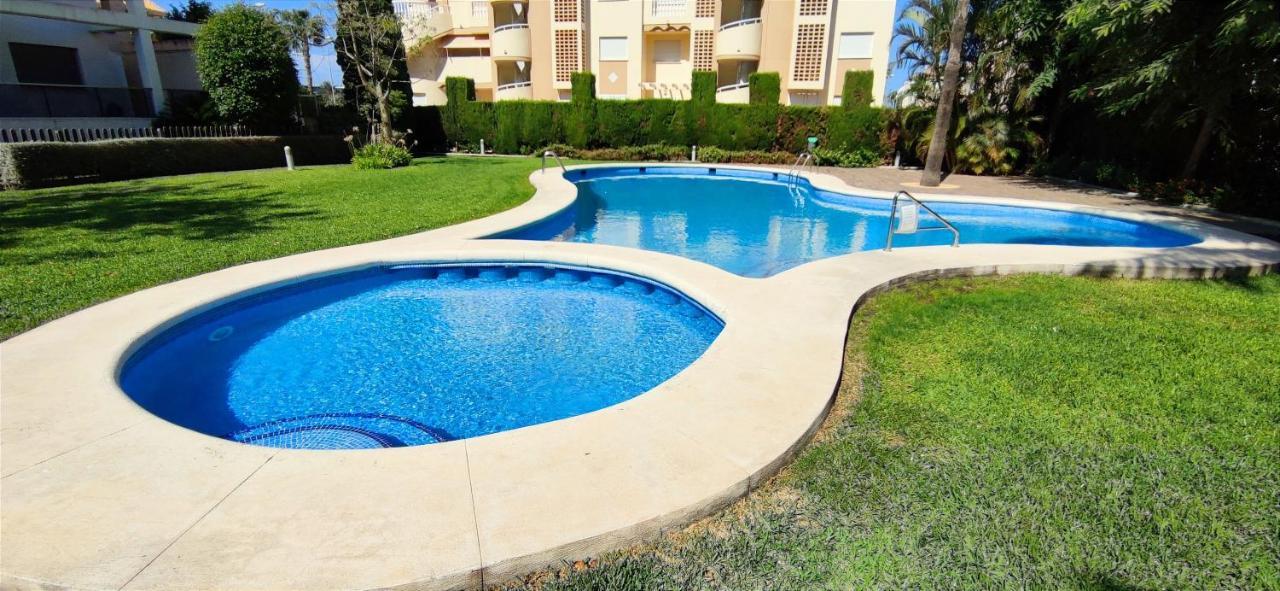Zephyrus By Costa Apartment *