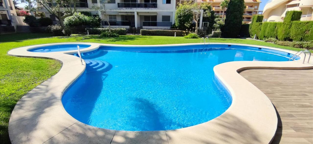 Zephyrus By Costa Apartment