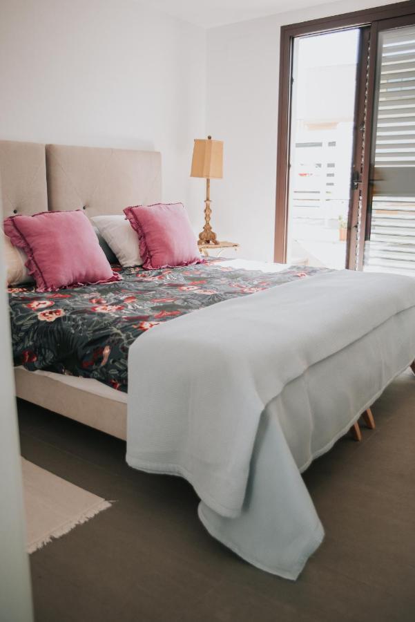 House Apartment *