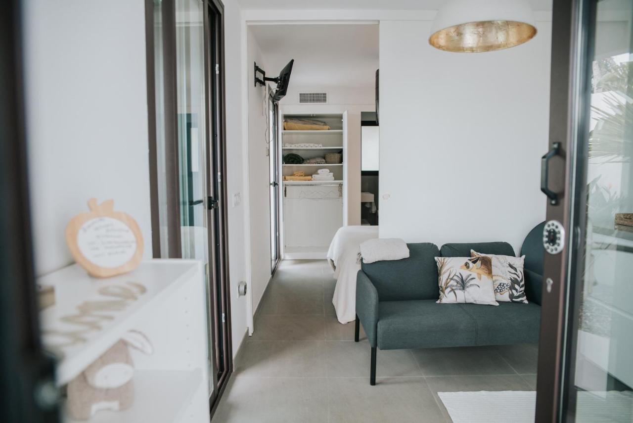 Apartment House *
