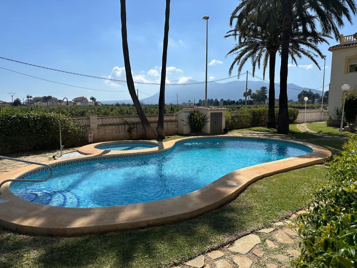 La Giralda Apartment *