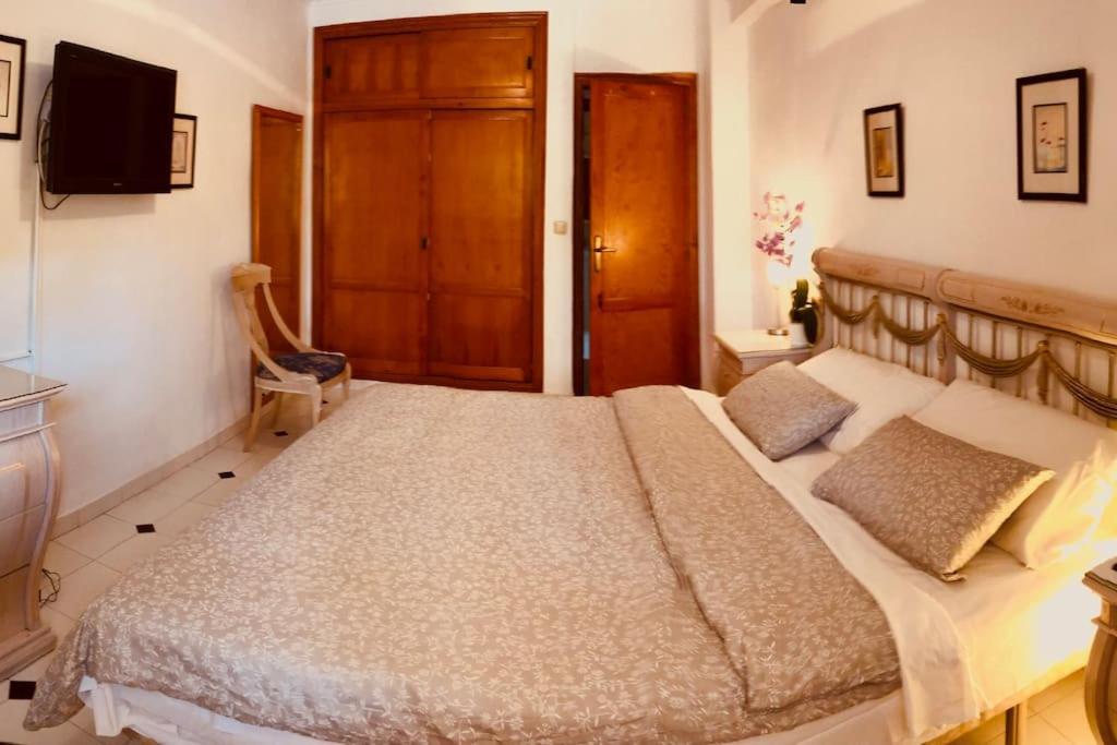 Alex Costablanca Apartment