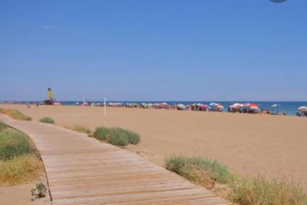 Apartamento En Primera Linea De Playa * Denia