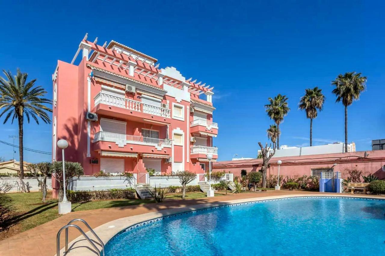 Apartamento En Planta Baja *