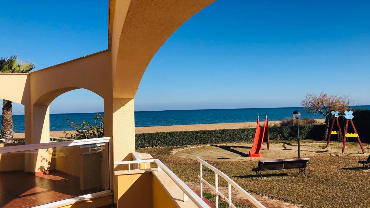 Apartamento Denia. Bajo En Primera Linea