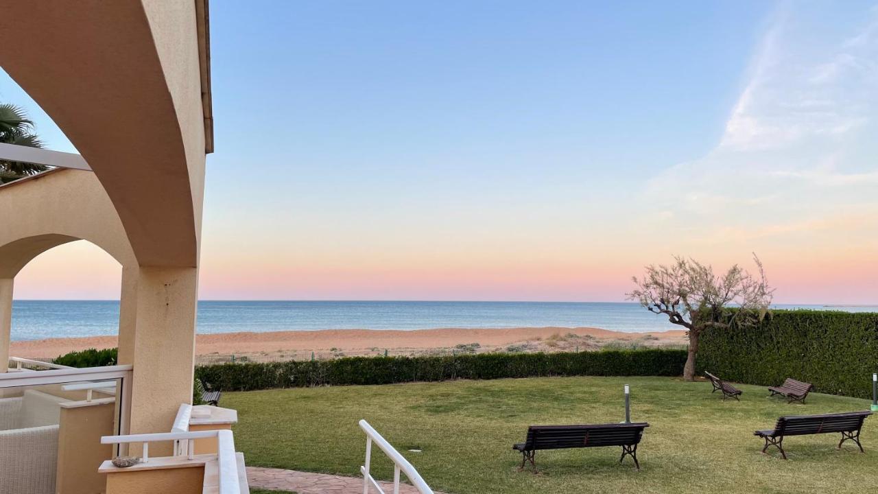 Apartamento Denia. Bajo En Primera Linea