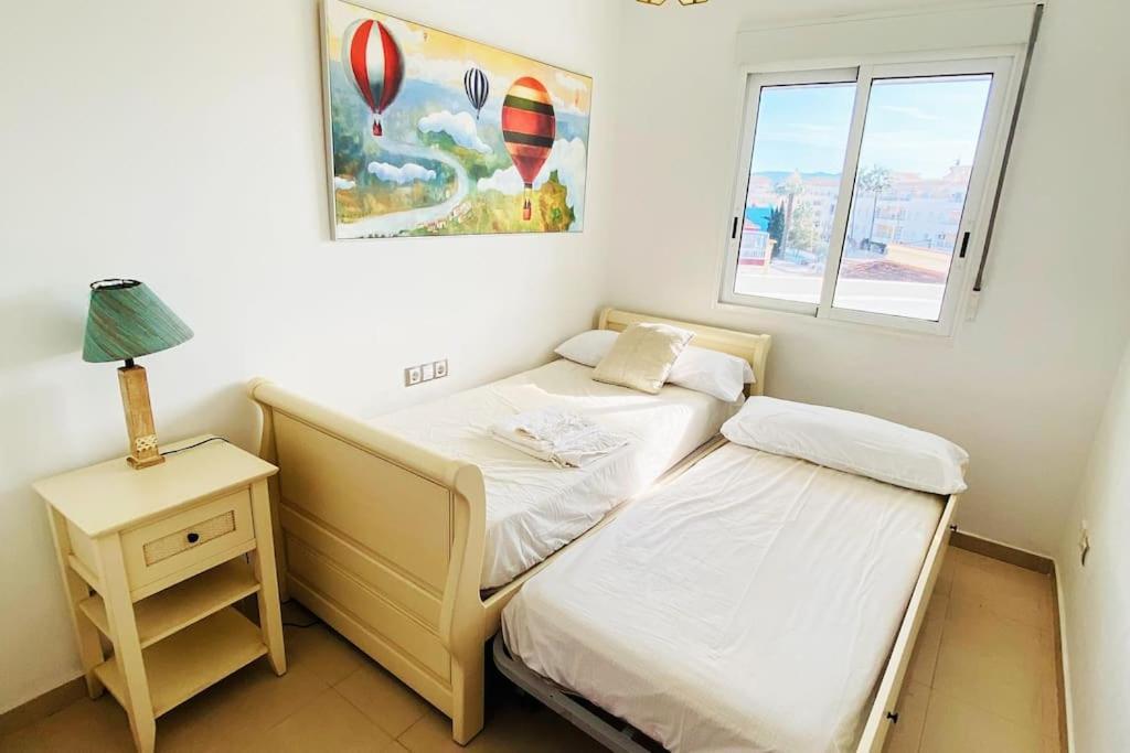 En Primera Linea De Playa Con Piscina Y Garaje Gratuito * Denia
