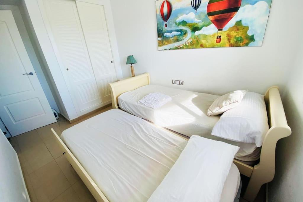 Apartment En Primera Linea De Playa Con Piscina Y Garaje Gratuito