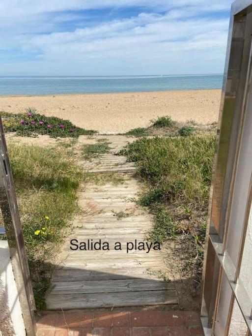 En Primera Linea De Playa Con Piscina Y Garaje Gratuito * Denia
