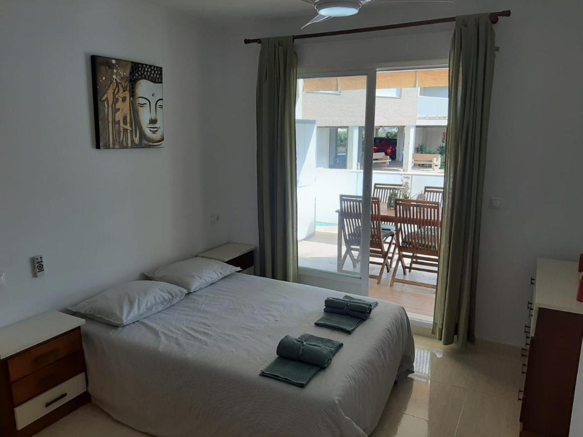 Two Bed Two Bathrooms Ground Floor With Pool View Apartment