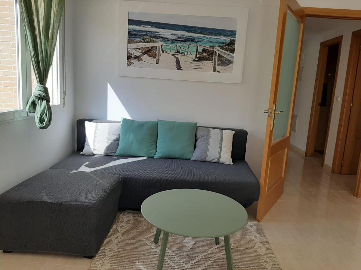 Two Bed Two Bathrooms Ground Floor With Pool View Apartment *