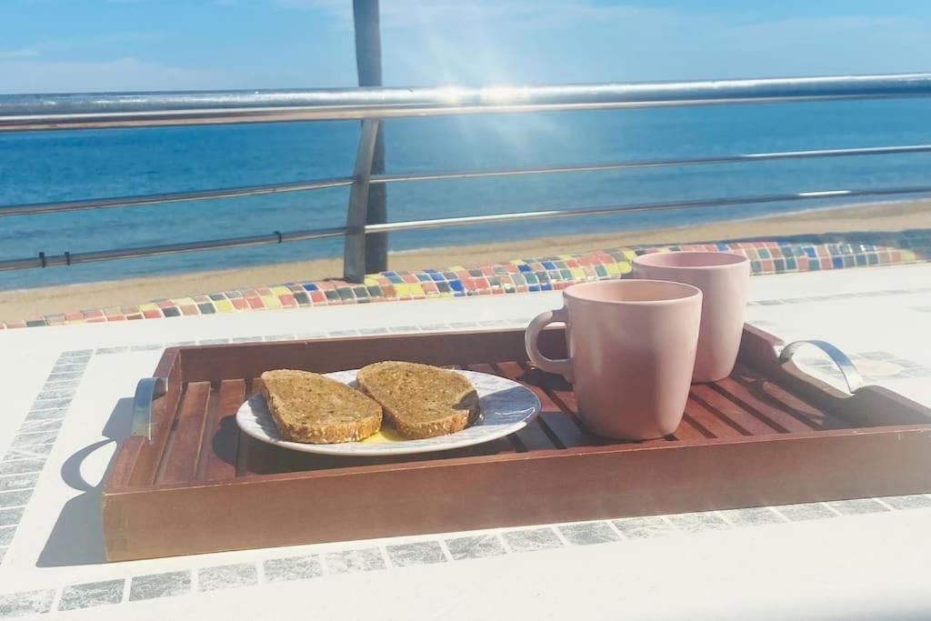Apartment En Primera Linea De Playa Con Piscina Y Garaje Gratuito Denia